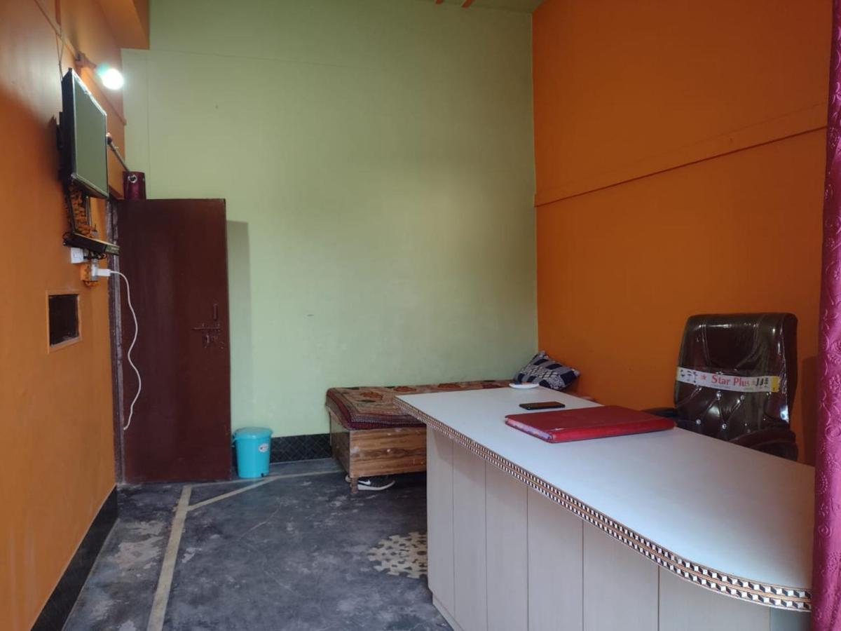 Oyo 83936 Chaudhary Guest House Bulandshahr ภายนอก รูปภาพ